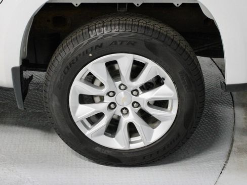 Used 2023 Chevrolet Silverado 1500 Custom AWD/4WD image 18