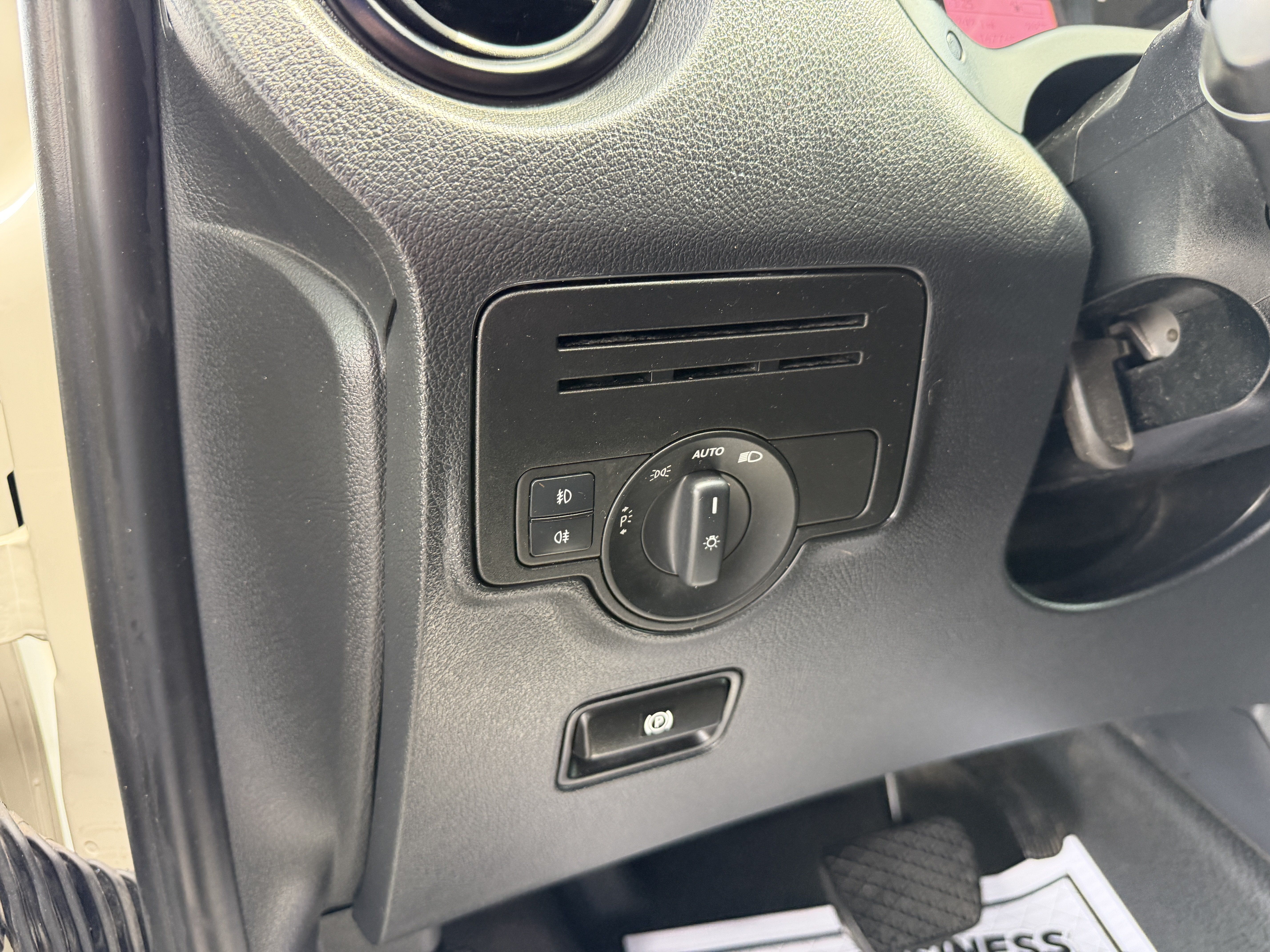Used 2020 Mercedes-Benz Metris image 13