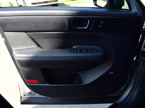 Used 2025 Hyundai Santa Fe Calligraphy FWD image 14