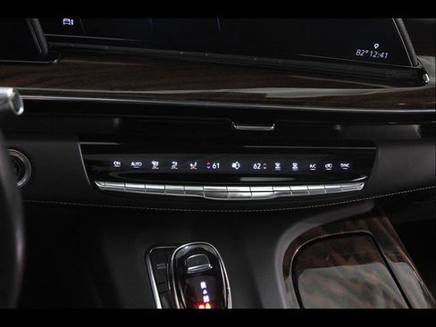 Used 2022 Cadillac Escalade Sport Platinum AWD/4WD image 16