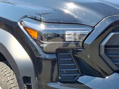 Certified 2024 Toyota Tacoma TRD Off-Road AWD/4WD image 8
