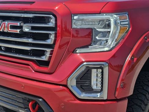 Used 2021 GMC Sierra 1500 AT4 w/ AT4 Premium Package AWD/4WD image 9