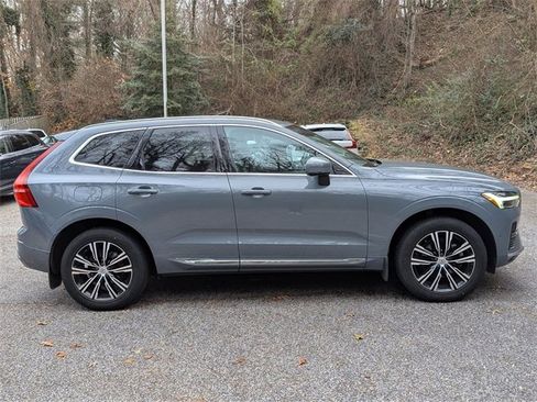 Certified 2022 Volvo XC60 B5 Inscription w/ Advanced Package image 8
