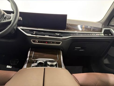 Certified 2024 BMW X5 xDrive40i w/ M Sport Package AWD/4WD image 35