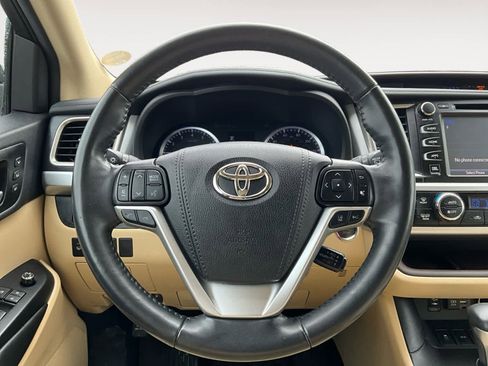 Used 2019 Toyota Highlander Limited Platinum image 19