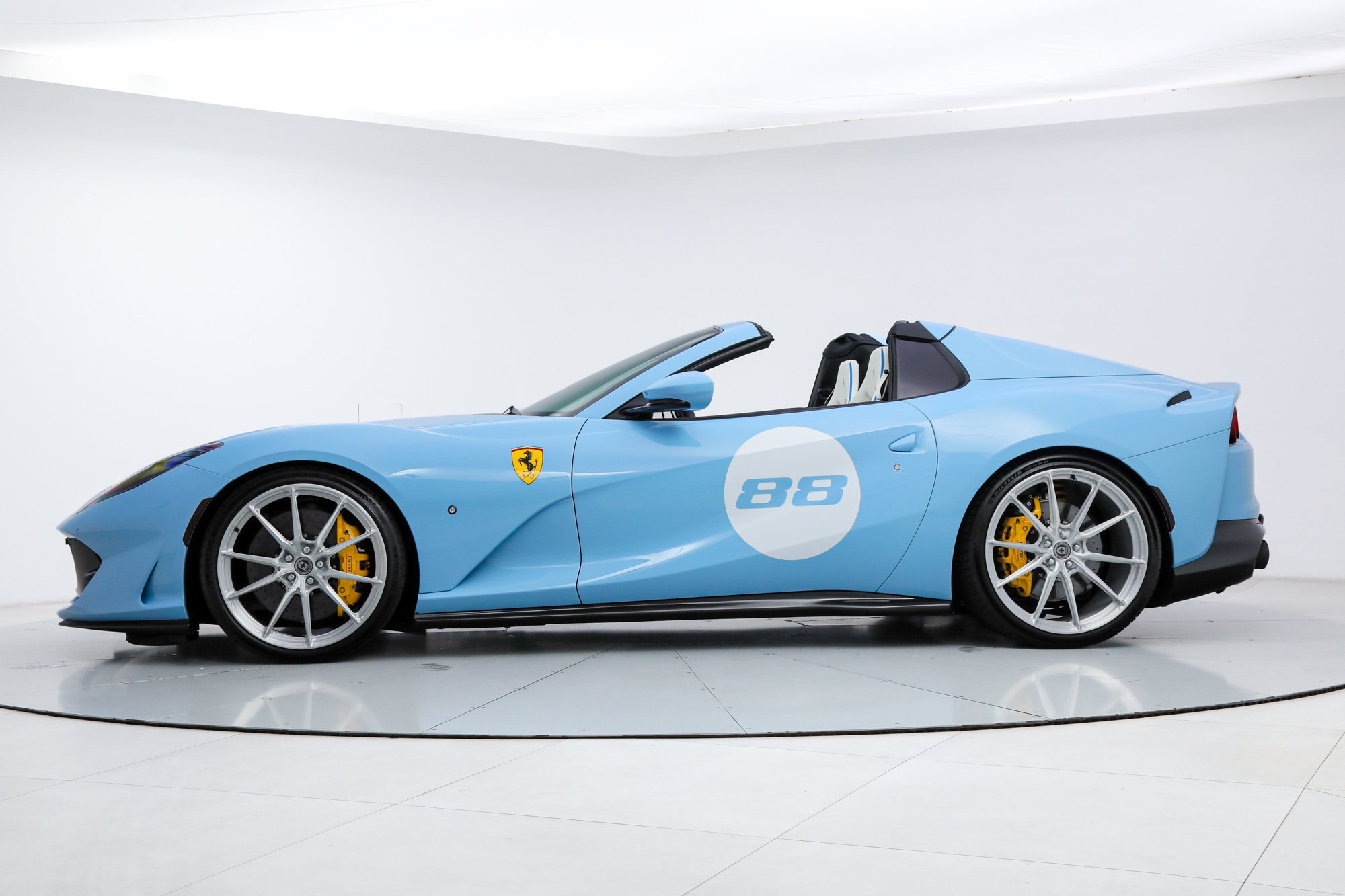 Certified 2023 Ferrari 812 GTS RWD image 2