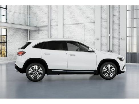 Certified 2026 Mercedes-Benz GLA 250 4MATIC image 17