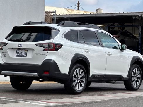 Used 2025 Subaru Outback Limited image 5