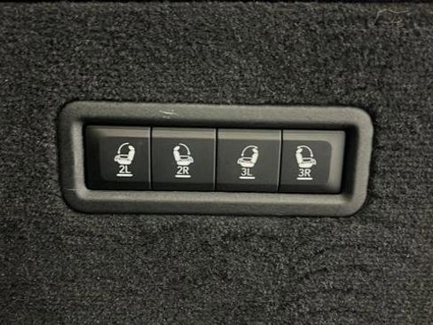 Used 2023 Jeep Grand Wagoneer Series II image 26