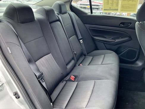 Used 2025 Nissan Altima 2.5 SV image 11