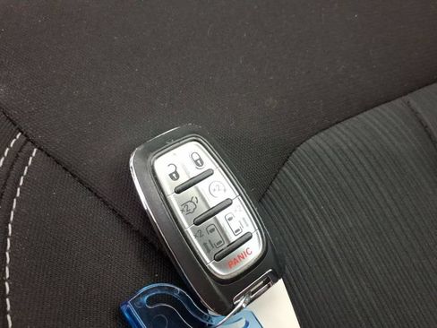 Used 2023 Chrysler Voyager LX FWD image 26