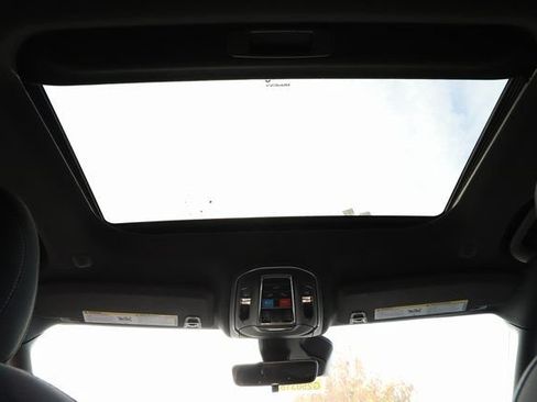 New 2025 Jeep Grand Cherokee Laredo X w/ Luxury Tech Group I AWD/4WD image 18