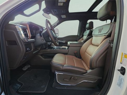 Used 2025 Ford F450 King Ranch w/ FX4 Off-Road Package image 16