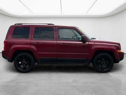 Used 2015 Jeep Patriot Sport w/ Power Value Group FWD image 9