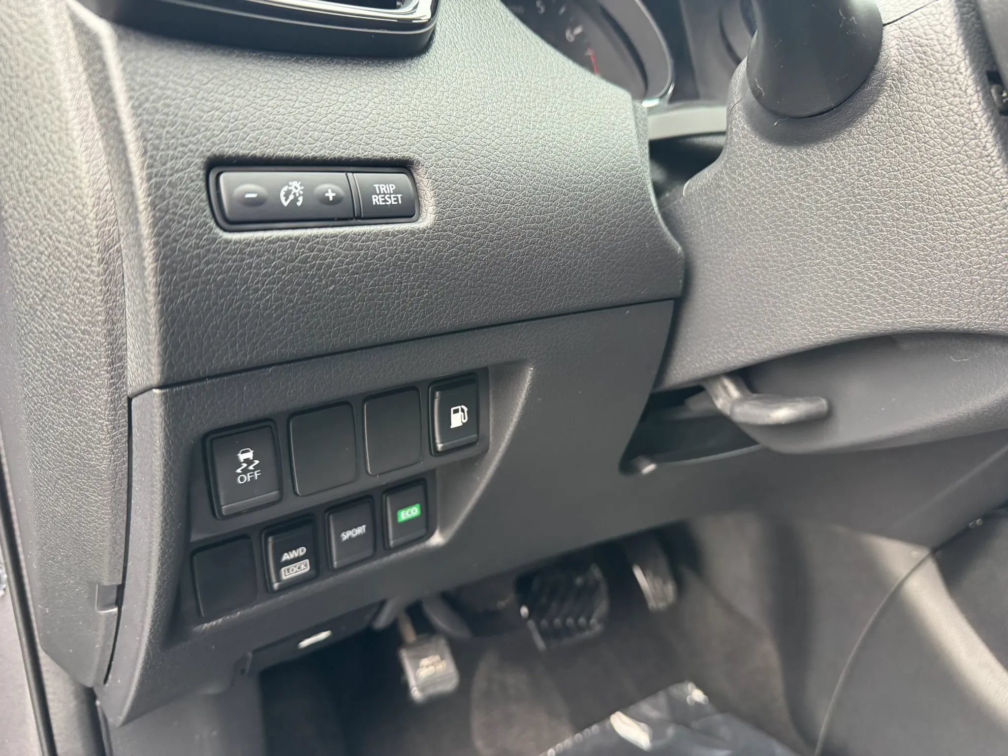 Used 2018 Nissan Rogue S w/ S Value Package AWD/4WD image 29