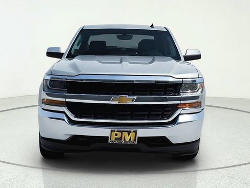 Used 2018 Chevrolet Silverado 1500 LT w/ Trailering Package AWD/4WD image 3