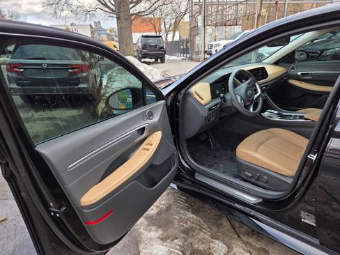 Used 2021 Hyundai Sonata Limited image 7