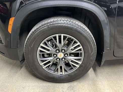 Used 2024 Chevrolet Traverse LT w/ Enhanced Driving Package AWD/4WD image 10