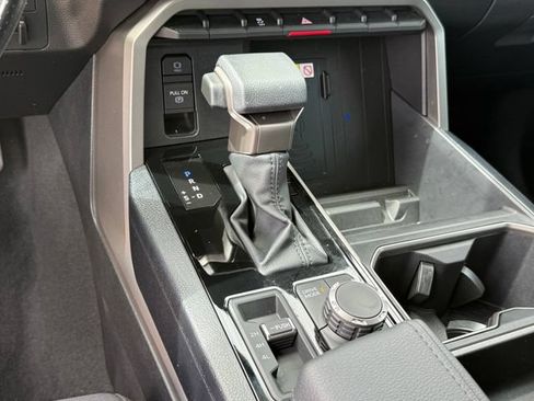 Used 2026 Toyota Tundra SR5 AWD/4WD image 18