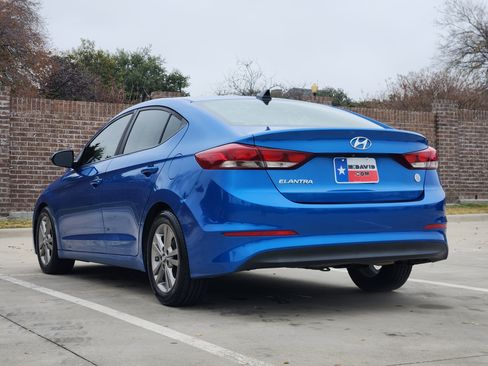 Used 2017 Hyundai Elantra SE w/ SE A/T Tech Package 03 image 8