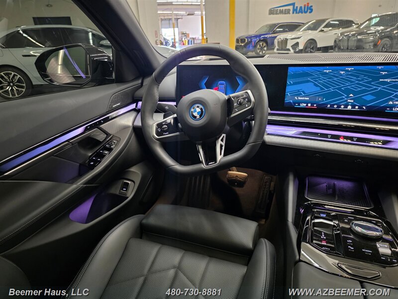 Used 2026 BMW i5 eDrive40 w/ M Sport Package RWD image 27