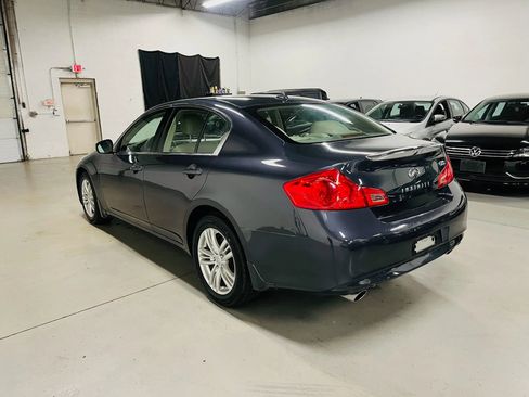 Used 2011 INFINITI G25 x w/ Moonroof Pkg image 6