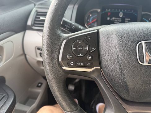 Used 2019 Honda Pilot LX image 35