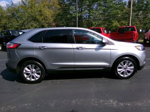 Used 2023 Ford Edge Titanium image 12