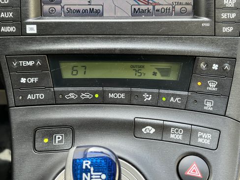 Used 2010 Toyota Prius Two FWD image 29