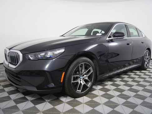 Used 2026 BMW 530i image 7