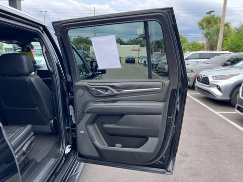 Used 2024 GMC Yukon XL Denali AWD/4WD image 56