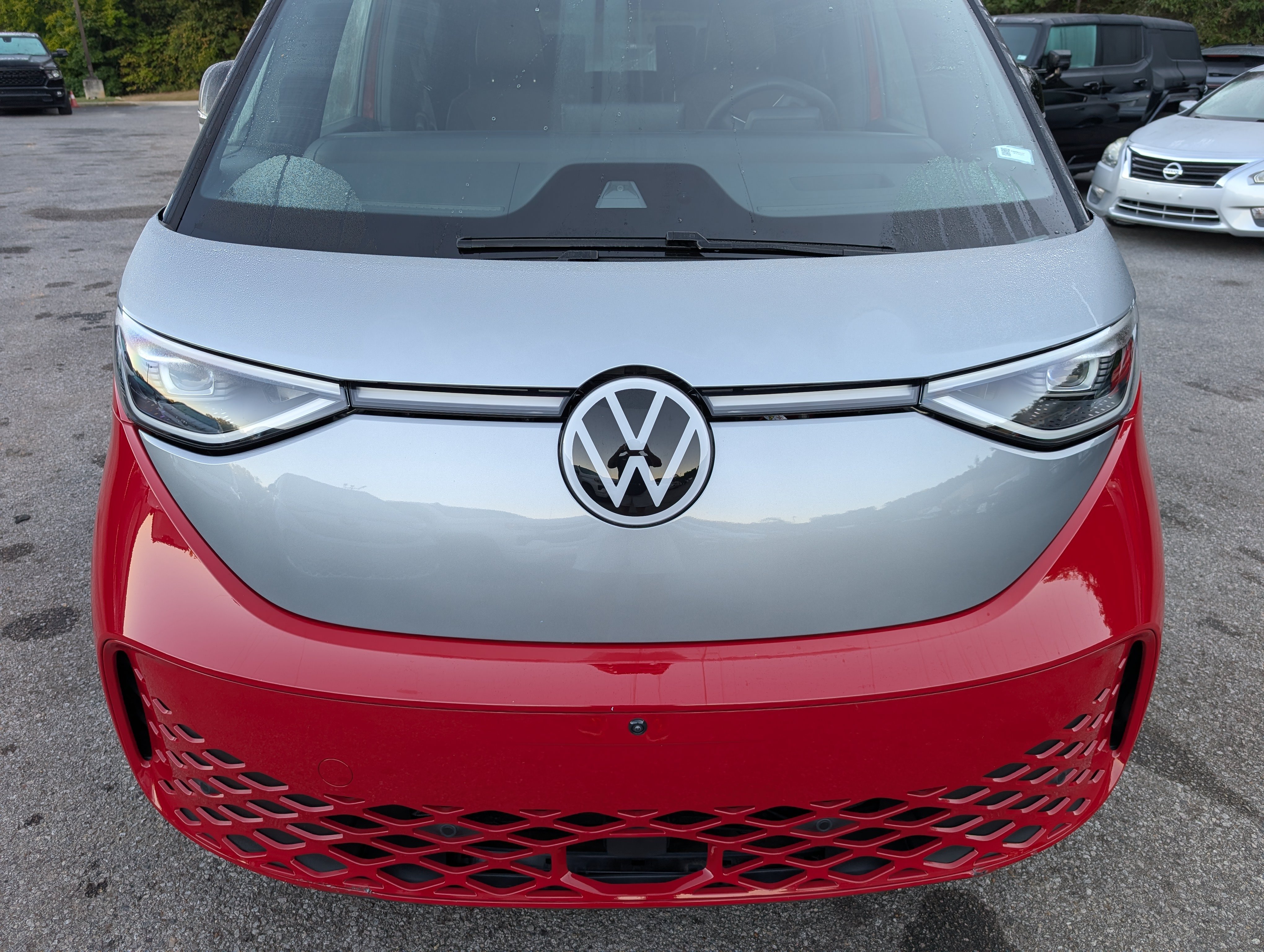 Used 2025 Volkswagen ID. Buzz Pro S Plus AWD/4WD image 12