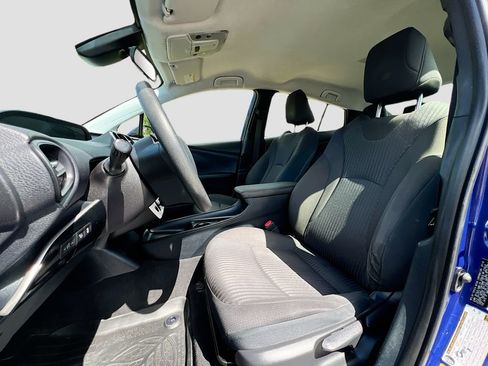 Used 2018 Toyota Prius Two w/ Prius Two Safety Plus Package FWD image 19