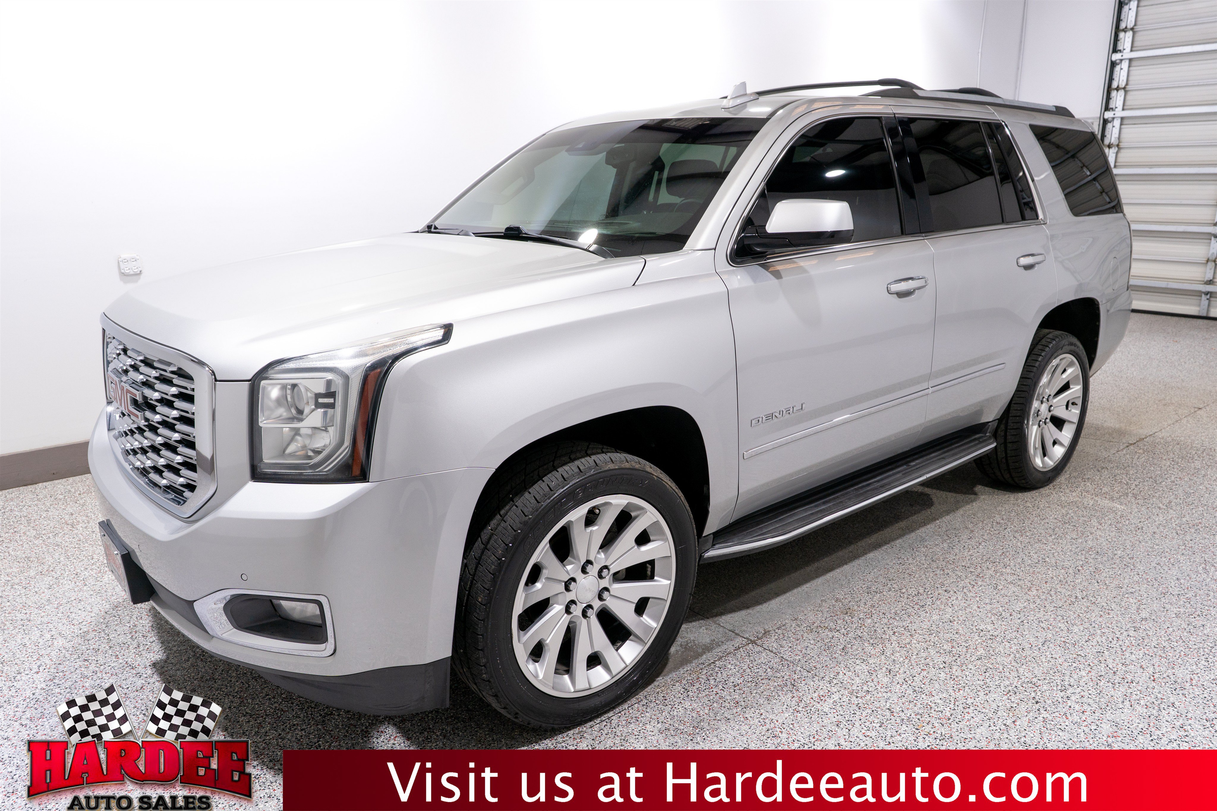 Used 2018 GMC Yukon Denali AWD/4WD image 2