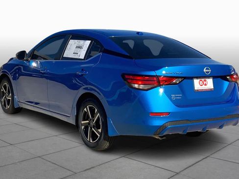 Used 2025 Nissan Sentra SV image 11