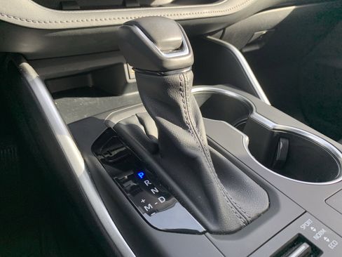 Used 2023 Toyota Highlander XSE image 26