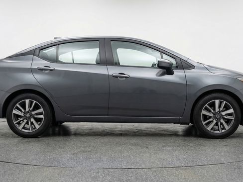 Used 2025 Nissan Versa SV FWD image 11