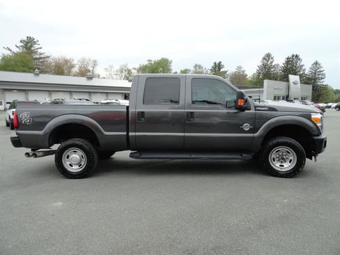 Used 2015 Ford F250 XL w/ Power Equipment Group AWD/4WD image 4