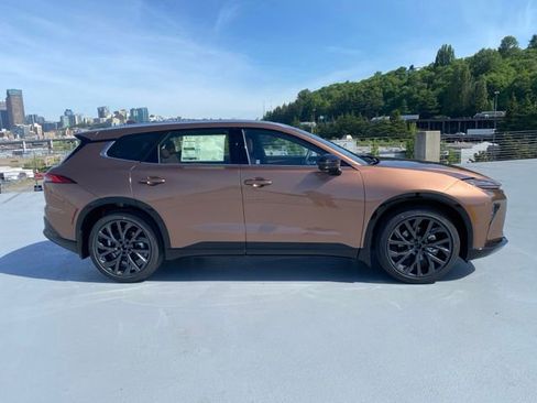 New 2026 Toyota Crown Signia AWD/4WD image 3