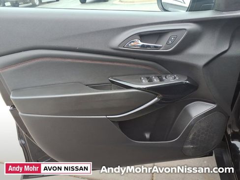 Used 2025 Chevrolet Trax RS w/ Driver Confidence Package FWD image 13