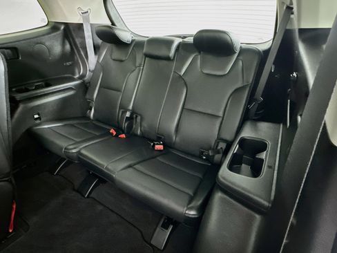 Used 2025 Kia Telluride S FWD image 31