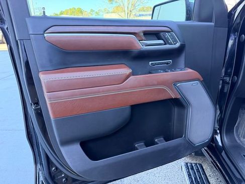 Used 2024 GMC Sierra 1500 Denali Ultimate image 10