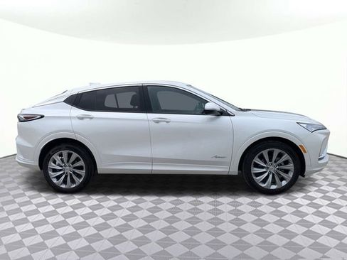 Used 2025 Buick Envista Avenir FWD image 3