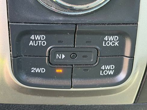 Used 2017 RAM 1500 Big Horn AWD/4WD image 16