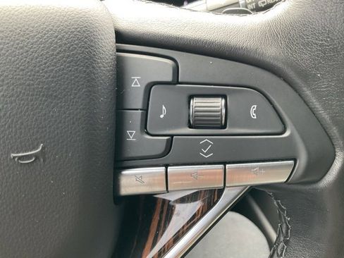 Used 2022 Cadillac Escalade Luxury image 25