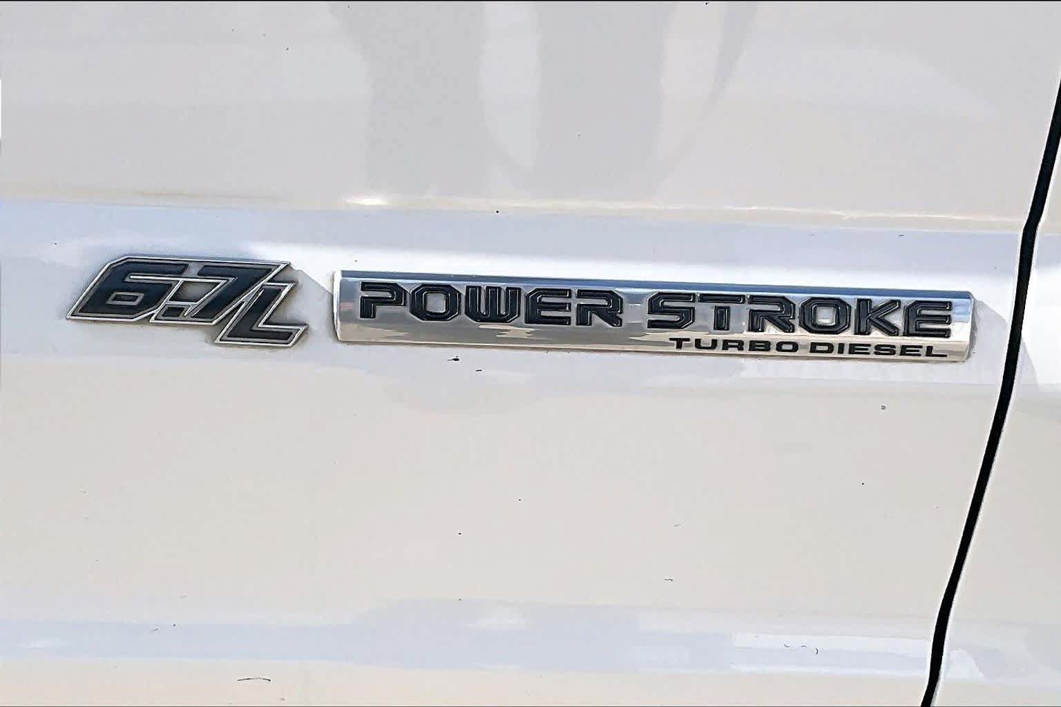 Used 2022 Ford F250 Platinum w/ FX4 Off-Road Package AWD/4WD image 9