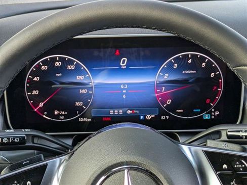 Used 2026 Mercedes-Benz GLC 300 image 13