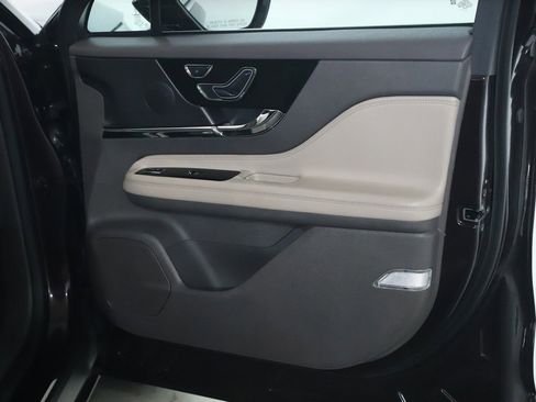 Certified 2023 Lincoln Corsair Standard image 32