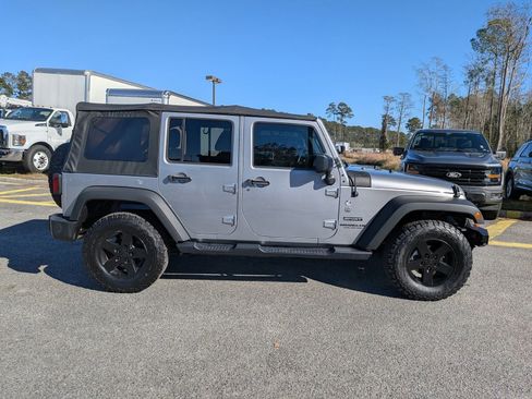 Used 2017 Jeep Wrangler Unlimited Sport w/ Quick Order Package 24S image 3