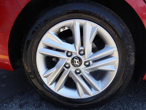 Used 2019 Hyundai Elantra SEL FWD image 35